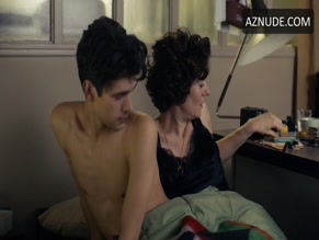 BEN WHISHAW NUDE/SEXY SCENE IN THE HOUR