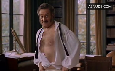 BERNARD HILL in Mountains Of The Moon