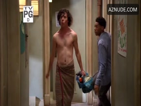CHARLIE MCDERMOTT in THE MIDDLE (2009)