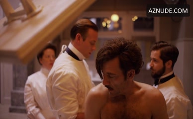 CLIVE OWEN in The Knick