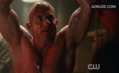 DOMINIC PURCELL in Legends Of Tomorrow