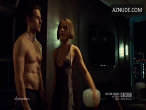 DYLAN BRUCE NUDE/SEXY SCENE IN ORPHAN BLACK