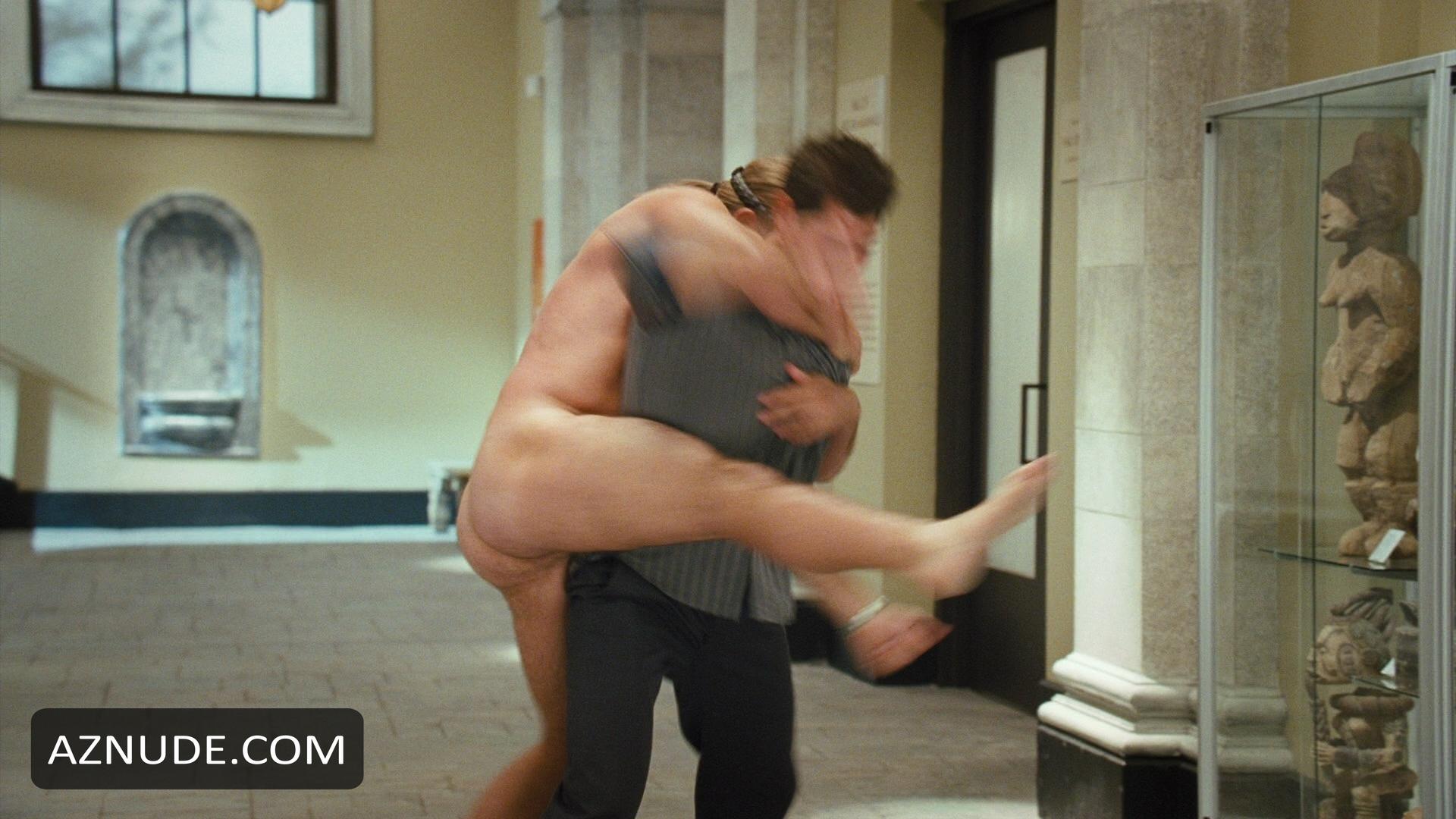 Ike barinholtz naked
