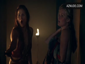 IOANE KING NUDE/SEXY SCENE IN SPARTACUS