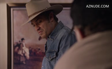 JERE BURNS in Justified