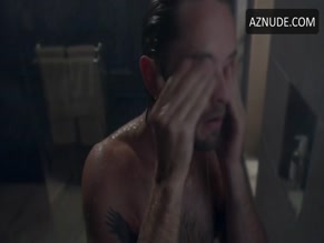 JUSTIN CHATWIN NUDE/SEXY SCENE IN AMERICAN GOTHIC