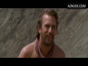 KEVIN COSTNER in DANCES WITH WOLVES(1990)