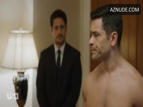MARK CONSUELOS in QUEEN OF THE SOUTH(2016)