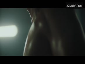 MAURICIO DI YORIO NUDE/SEXY SCENE IN THE PERFECT DAVID