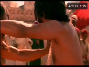 NAVEEN ANDREWS in KAMA SUTRA - A TALE OF LOVE(1996)