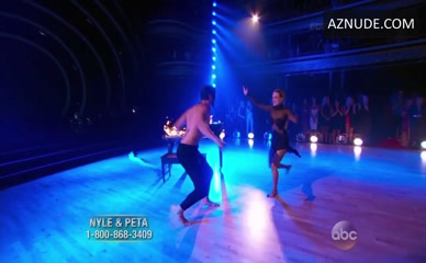 NYLE DIMARCO in Dancing With The Stars