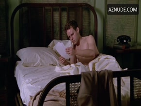 PETER MACNICOL NUDE/SEXY SCENE IN SOPHIE'S CHOICE