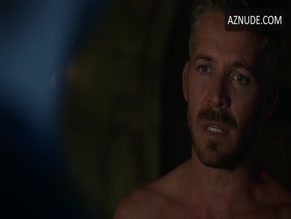 SEAN MAGUIRE in THE MAGICIANS(2015)