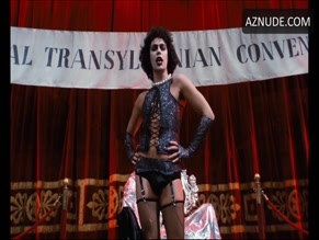 TIM CURRY in THE ROCKY HORROR PICTURE SHOW (1975)