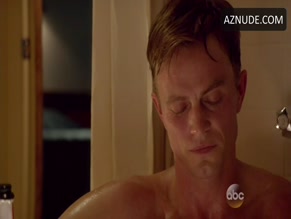 WILSON BETHEL in THE ASTRONAUT WIVES CLUB(2015)