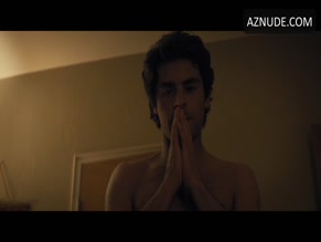 ZAC EFRON NUDE/SEXY SCENE IN EXTREMELY WICKED, SHOCKINGLY EVIL AND VILE