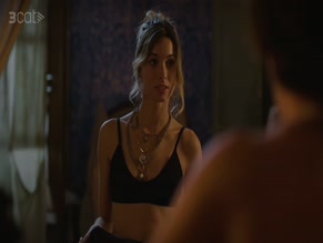 ALVARO REQUENA,NEKEN COX NUDE/SEXY SCENE IN NEVER HAVE I EVER