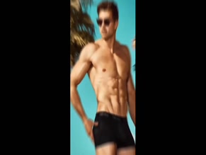 PIERSON FODE NUDE/SEXY SCENE IN PIERSON FODE