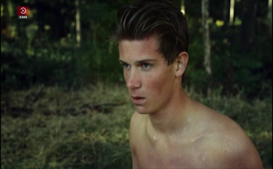 WILLIAM JOHNK NIELSEN NUDE/SEXY SCENE IN NYLON