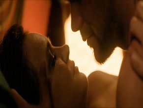 HENNING FLUSLOH NUDE/SEXY SCENE IN LONG STORY SHORT