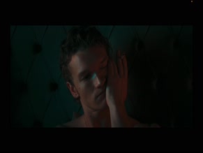 HUDSON WILLIAMS,CONNOR STORRIE NUDE/SEXY SCENE IN HEATED RIVALRY