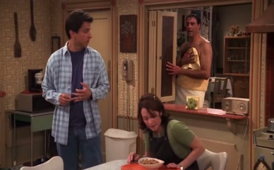 BRAD GARRETT in EVERYBODY LOVES RAYMOND