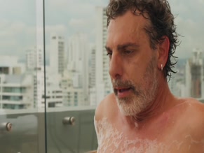 CARLOS AGUILAR in ESCUPIRE SOBRE SUS TUMBAS (2024)