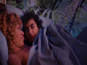 REIKY DE VALK in FOLLOW DE SOA