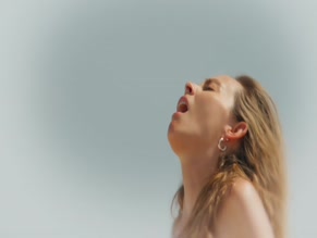 KEY DE LA HOZ NUDE/SEXY SCENE IN ESCUPIRE SOBRE SUS TUMBAS