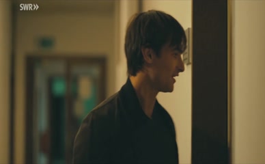 MAX VON DER GROEBEN NUDE/SEXY SCENE IN DIE NICHTE DES POLIZISTEN