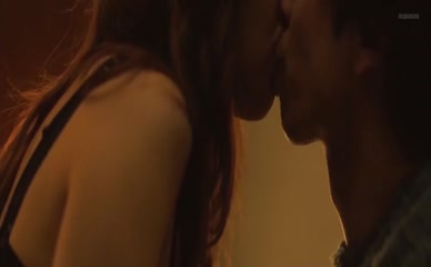 GONG YOO NUDE/SEXY SCENE IN THE TRUNK