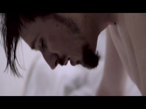 LUKAS STROBEL in MUSIK IST KEINE LOSUNG (UNZENSIERT)