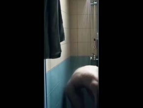 BARTOSZ GELNER NUDE/SEXY SCENE IN SUICIDE ROOM