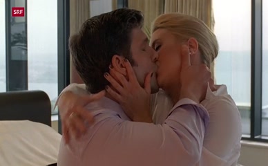 JENS NUNEMANN NUDE/SEXY SCENE IN ROSAMUNDE PILCHER