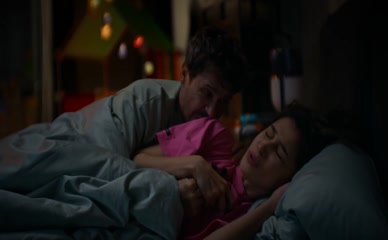 PAVEL DEREVYANKO NUDE/SEXY SCENE IN OTKRYTYY BRAK