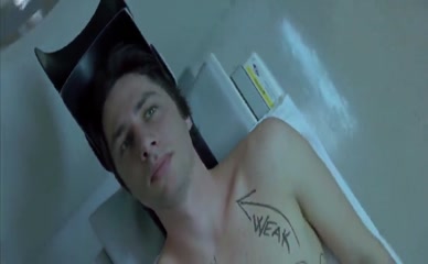 ZACH BRAFF NUDE/SEXY SCENE IN GARDEN STATE