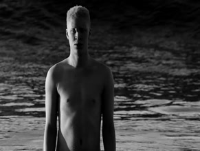 SHAUN ROSS NUDE/SEXY SCENE IN SHAUN ROSS SHOWS OFF HIS NUDE BODY AND HUGE COCK