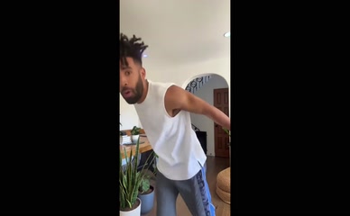 KYLE HARVEY (SUPER DUPER KYLE) NUDE/SEXY SCENE IN KYLE HARVEY (SUPER DUPER KYLE) SEXY IN GREY SWEATPANTS BULGE ON TIKTOK