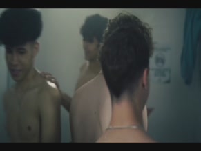 KIKO BENA NUDE/SEXY SCENE IN FISICA O QUIMICA: LA NUEVA GENERACION
