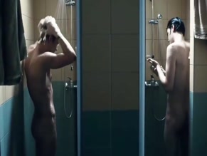 BARTOSZ GELNER NUDE/SEXY SCENE IN SUICIDE ROOM