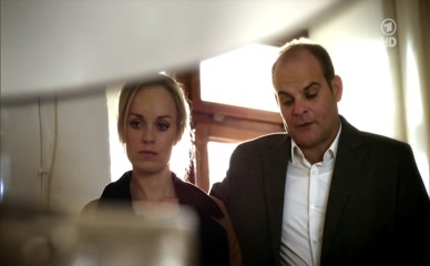 ALEXANDER KHUON NUDE/SEXY SCENE IN HAUPTSTADTREVIER