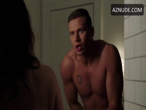 OLIVER STARK in 9-1-1