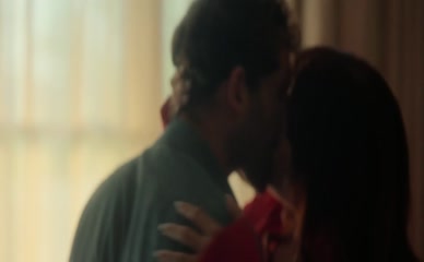 LAURIE DAVIDSON NUDE/SEXY SCENE IN THE GIRLFRIEND