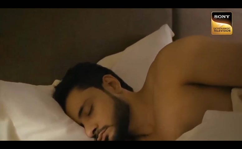 Adnan Sex Video - Adnan Khan Shirtless Scene in Katha Ankahee - AZNude Men