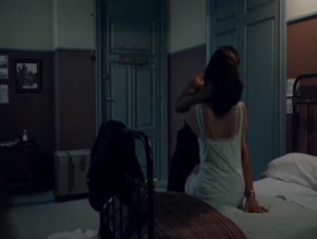 MAXI IGLESIAS NUDE/SEXY SCENE IN VELVET