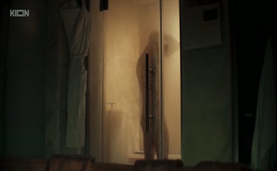 NIKITA PLASHCHEVSKIY NUDE/SEXY SCENE IN ZHIZN PO VYZOVU. FILM