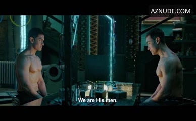 AAMIR KHAN NUDE/SEXY SCENE IN DHOOM: 3