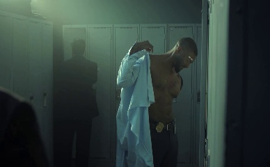 ALDIS HODGE NUDE/SEXY SCENE IN CROSS
