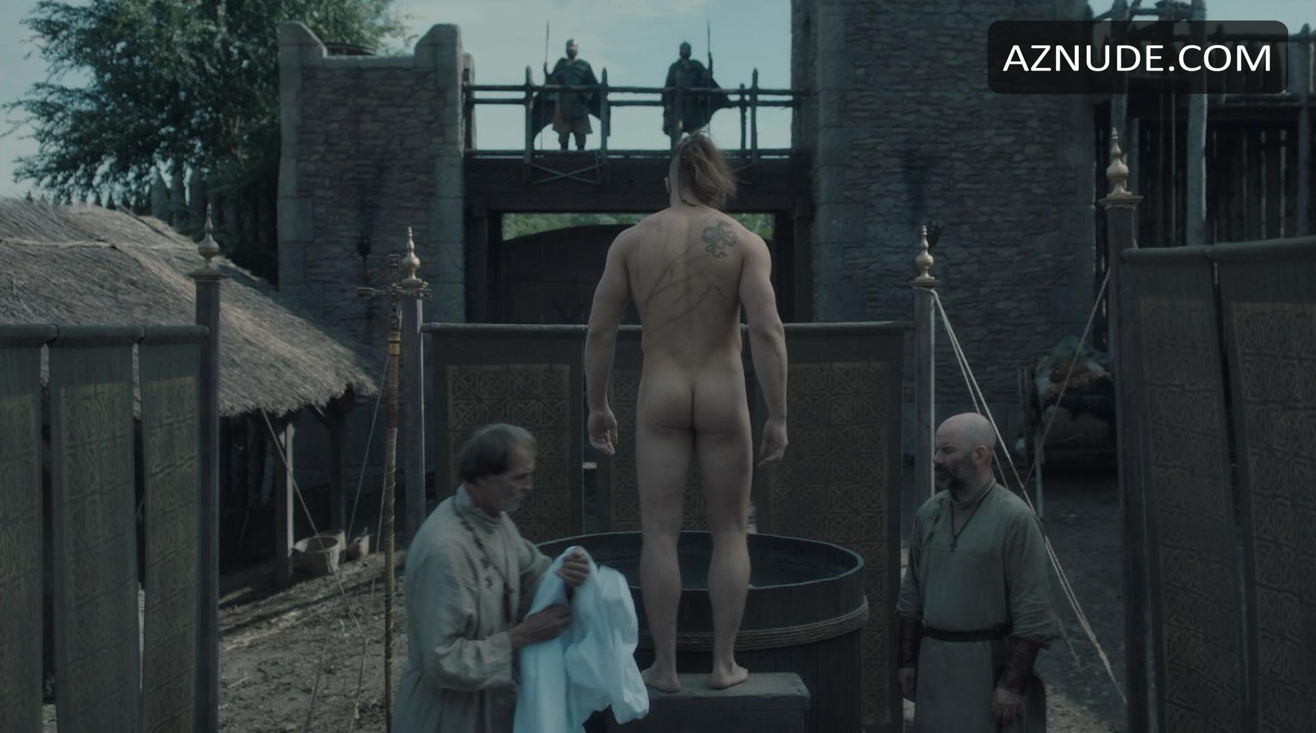 Alexander dreymon nude