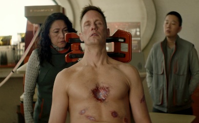 ALEXANDER SKARSGARD in MURDERBOT